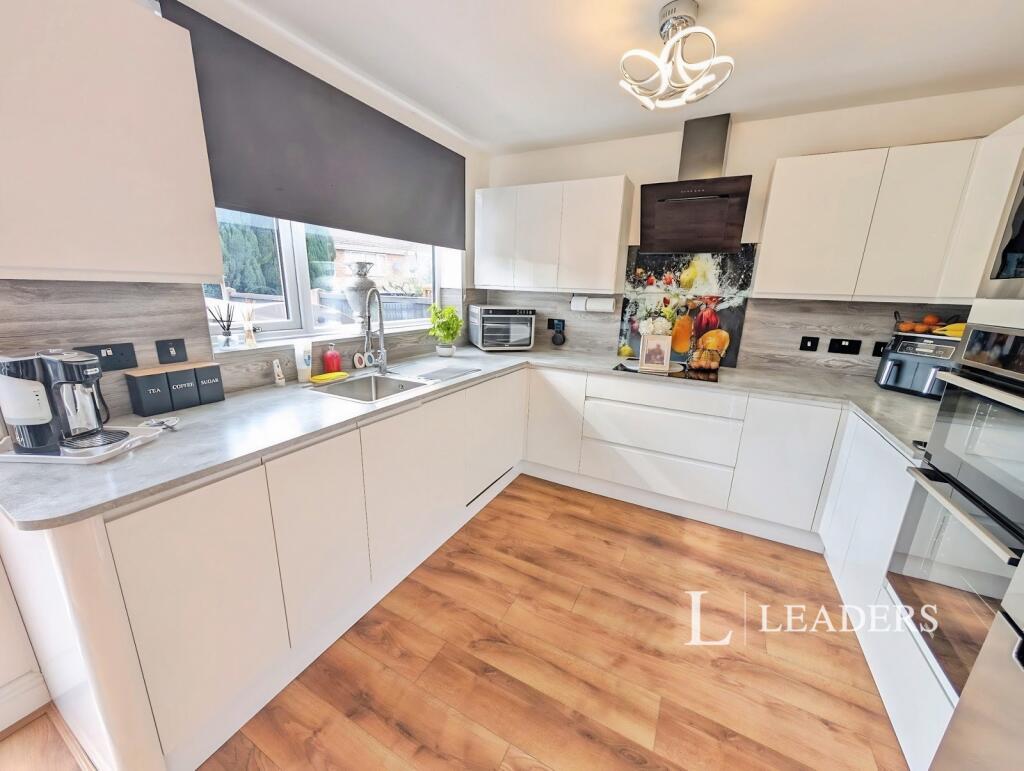 Burwood Avenue, Mansfield, Nottinghamshire photo 2