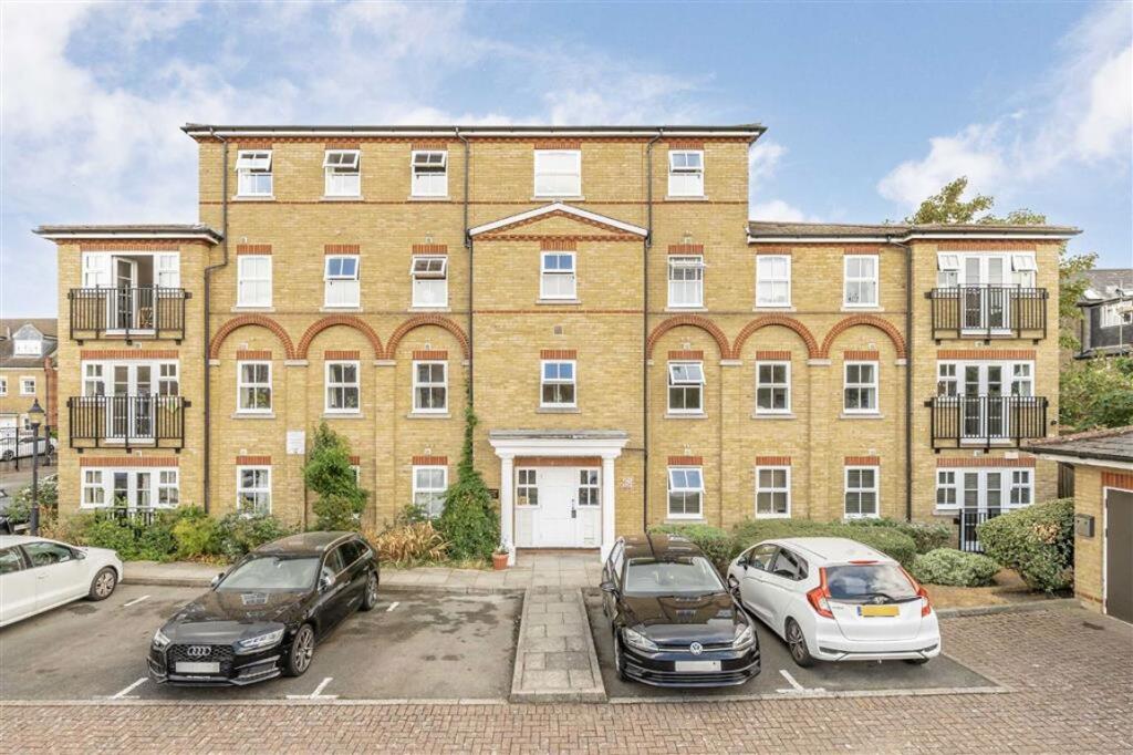 Apartment in London - View 4