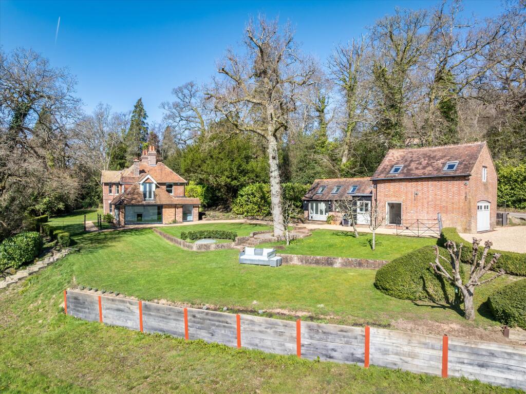 House in Chichester, Fernhurst - View 2