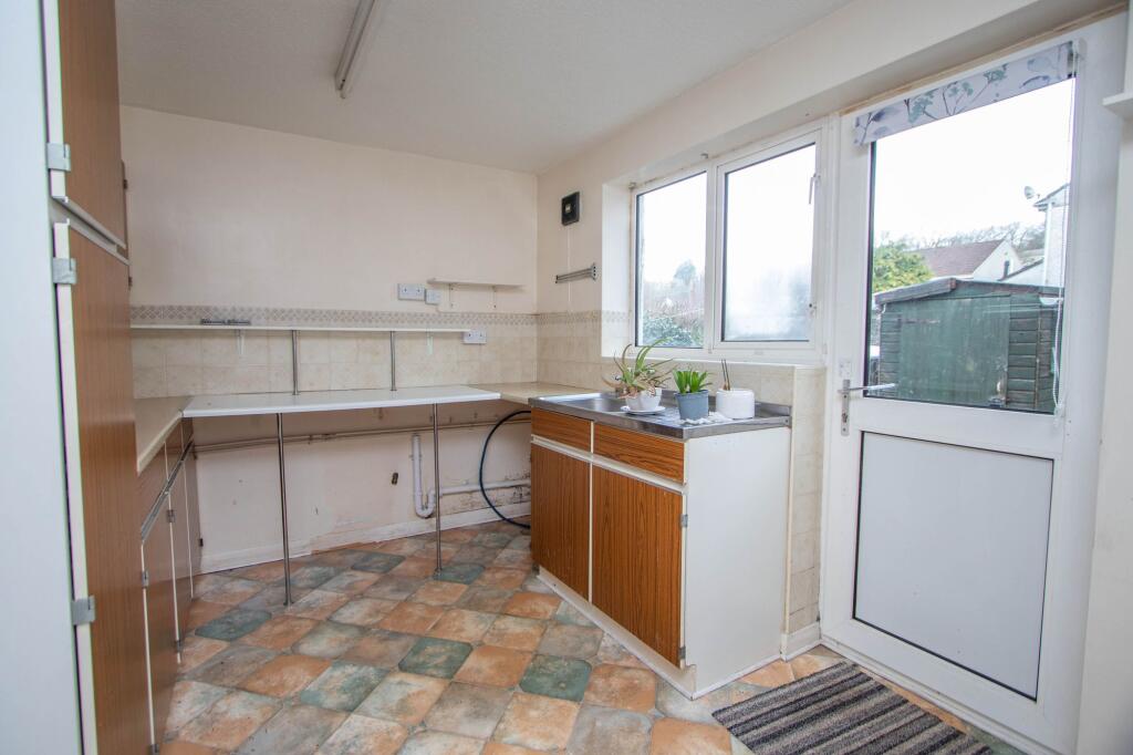 Hazel Road, Tavistock, PL19 photo 3