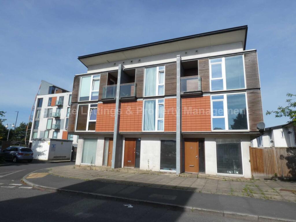 Main image of property: Bell Crescent, Beswick, Manchester, M11 3UA