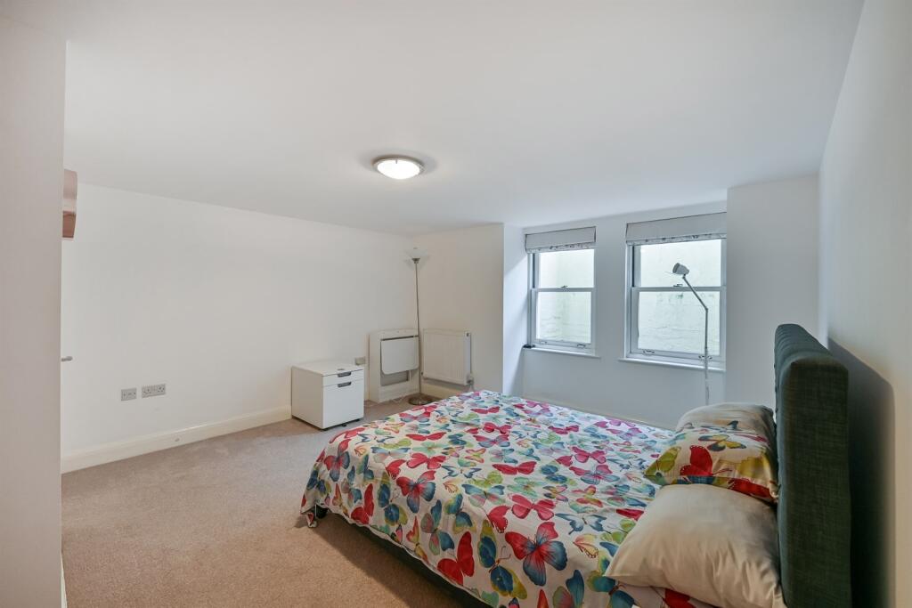Apartment in Reading, Spring Gardens, Whitley - View 5