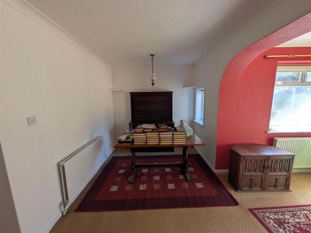 Henty Close, Walberton photo 5