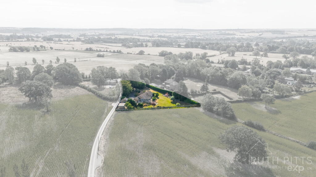 House in Wakefield, Ackworth - View 3