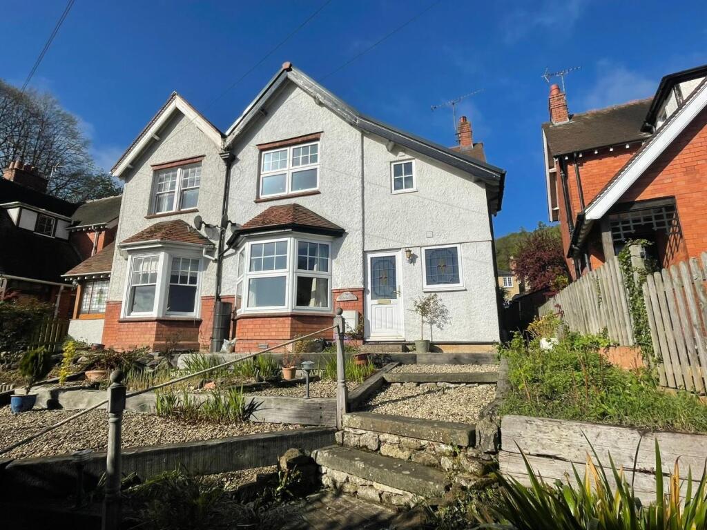 A*様 house on the hill Checker 90 3 bedroom semi-detached house for sale in Kingshill Road, Dursley