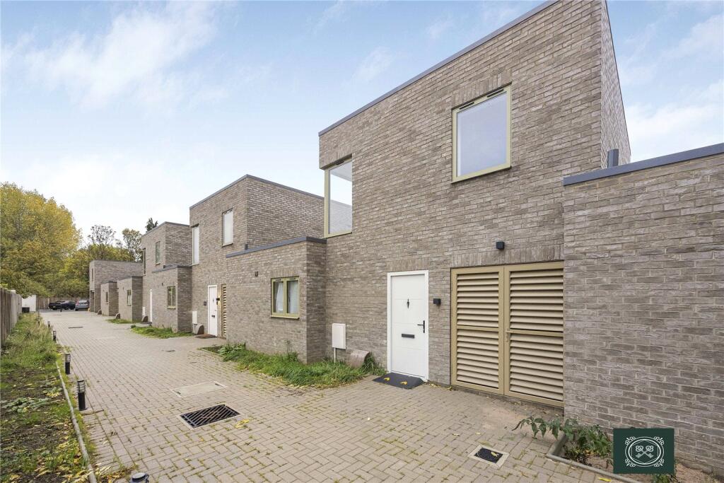 Main image of property: North Circular Road, Palmers Road, N13