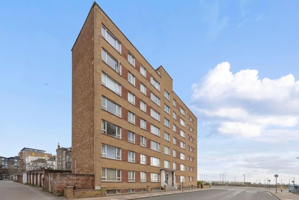 Main image of property: Kingsway, Hove, BN3