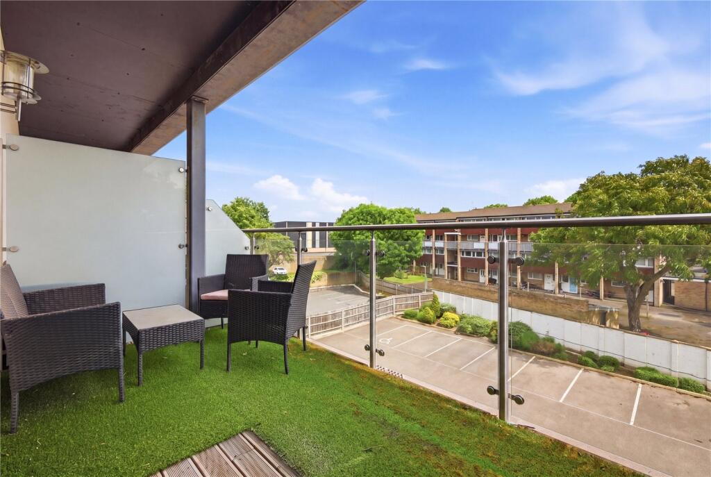 Apartment in Enfield - View 5