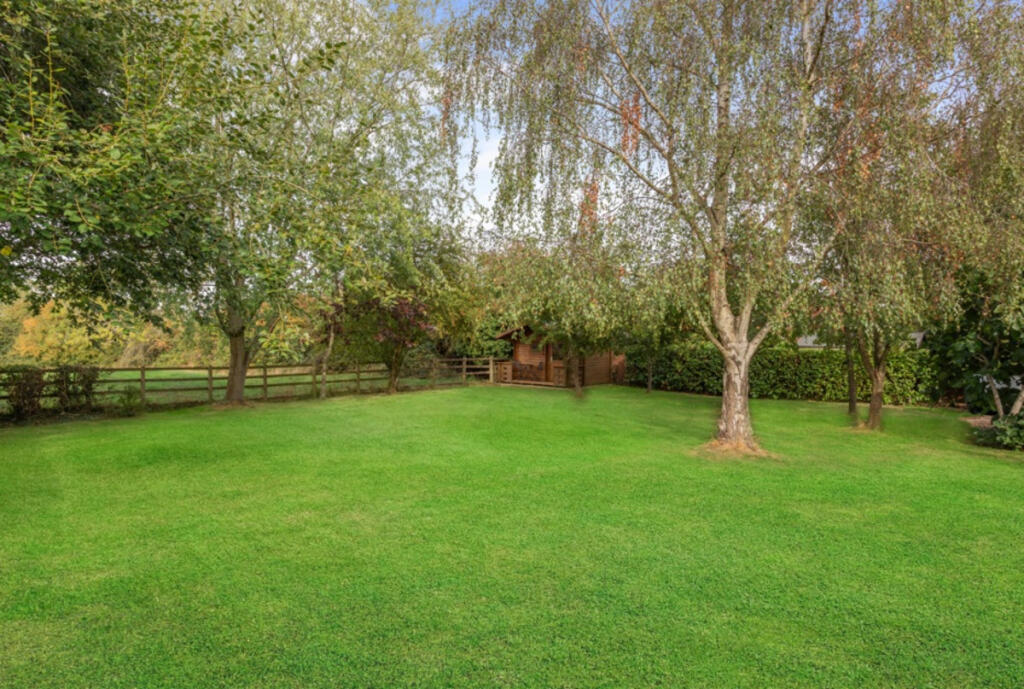 House in Milton Keynes, Granborough - View 3