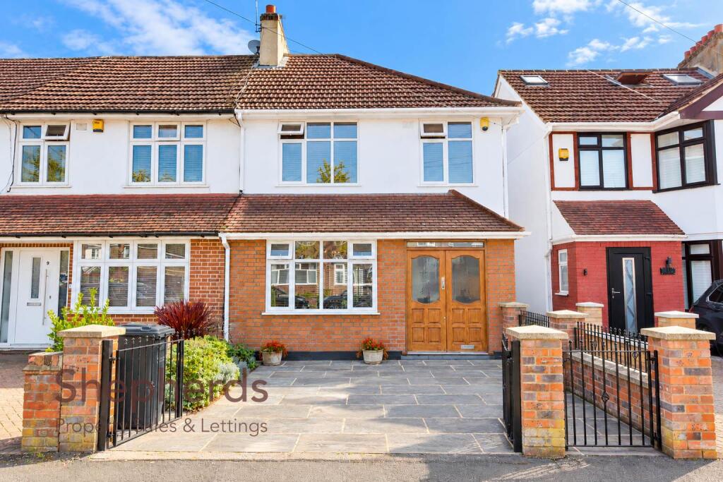 Main image of property: Clarendon Road, Cheshunt
