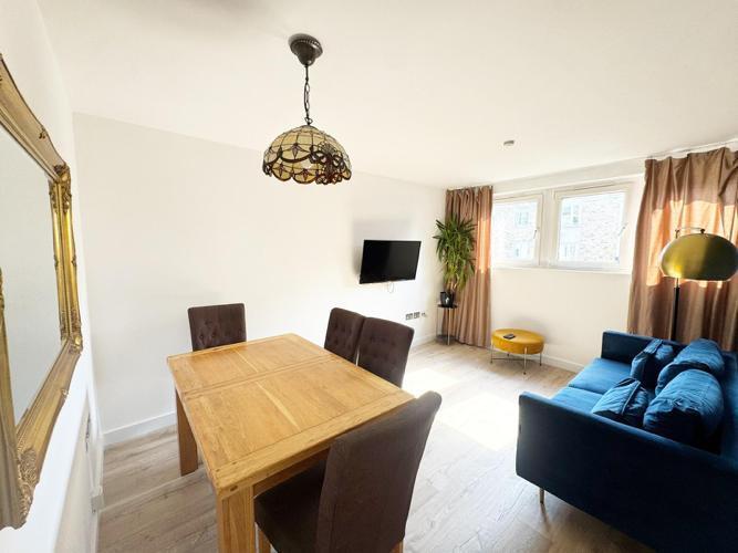 Apartment in London - View 5