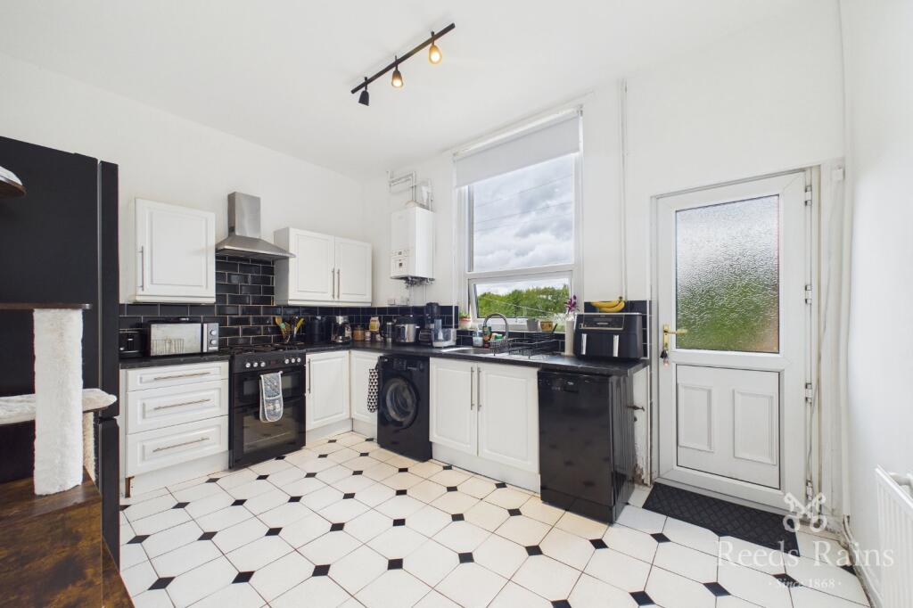 House in Tameside, Greater Manchester - View 5