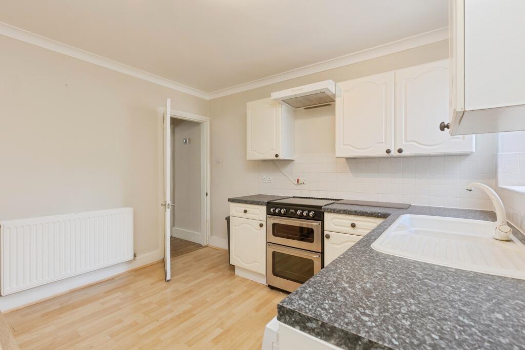 House in Tunbridge Wells, High Brooms, Southborough - View 5