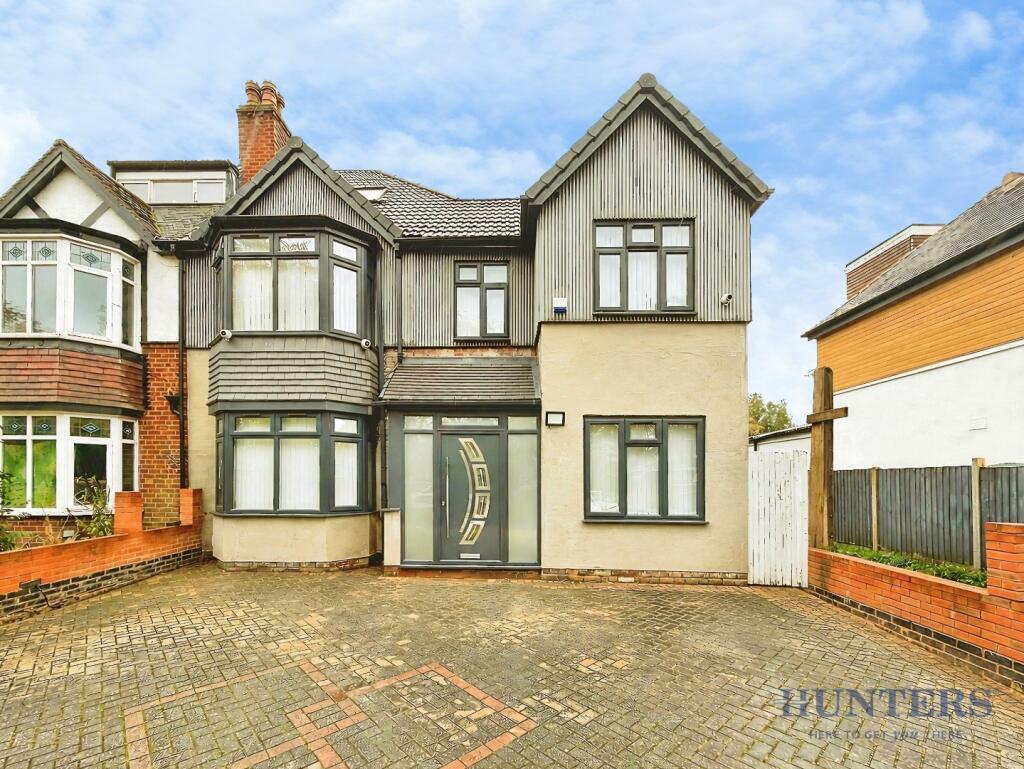 Main image of property: Stratford Road, Hall Green, Birmingham, B28