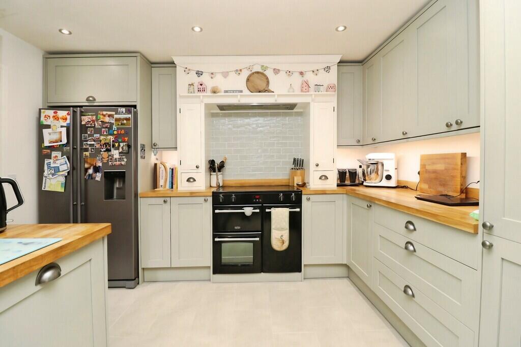 House in Lincoln - View 3