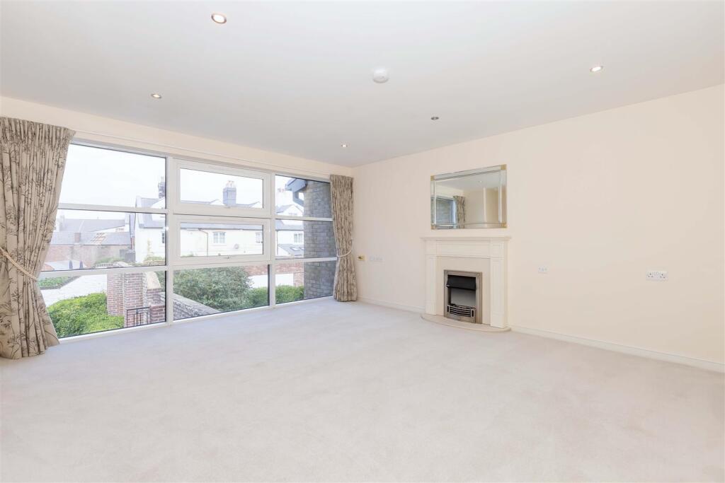 Union Place, Worthing photo 2