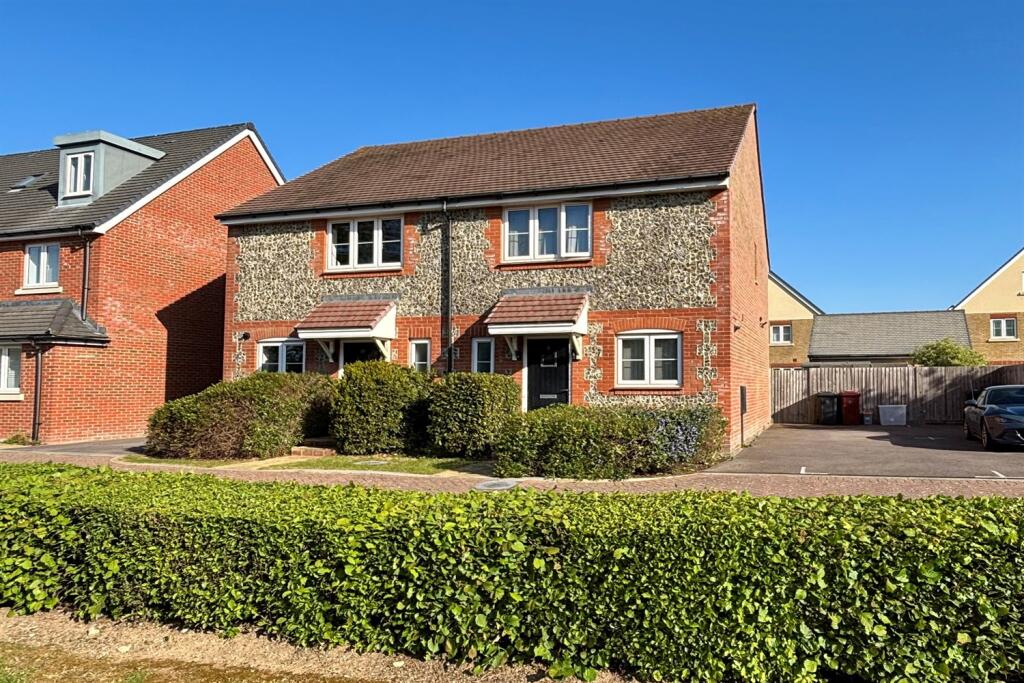 Main image of property: Heron Close, Chichester, PO20