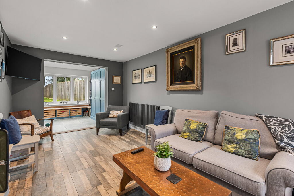House in South Kesteven, Harlaxton - View 2