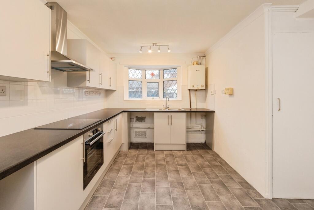 Fern Close, Birchwood, Warrington, Cheshire, WA3 – pohled 2