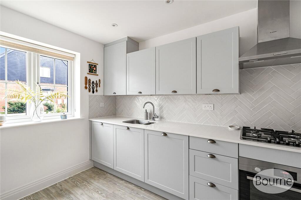 House in Deepcut, Mindenhurst, Surrey - More