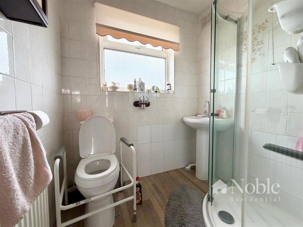 House in London - View 5