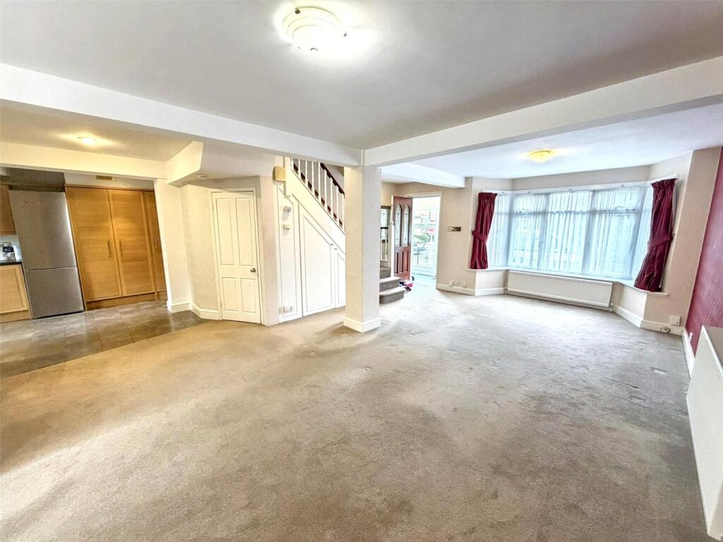 House in Enfield, Oakwood, Southgate - View 3