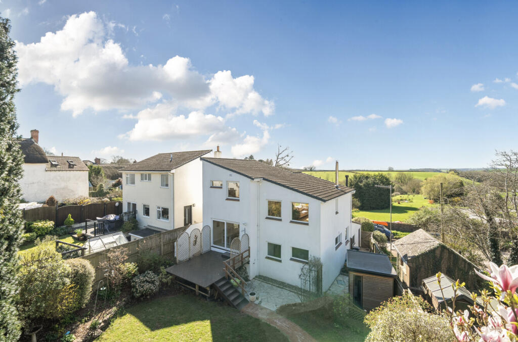 Main image of property: Tiverton Road, Silverton, Exeter, Devon, EX5