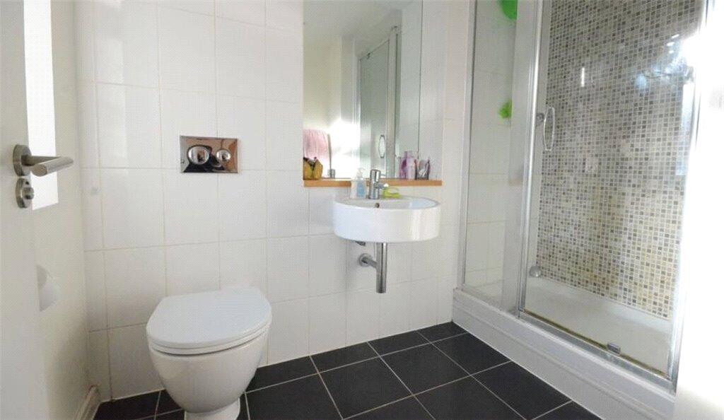 Apartment in Reading, Lower Earley, Earley - More