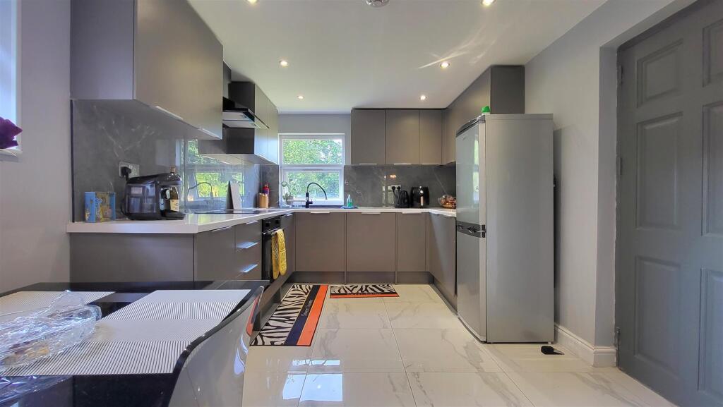 House in Peterborough - View 4