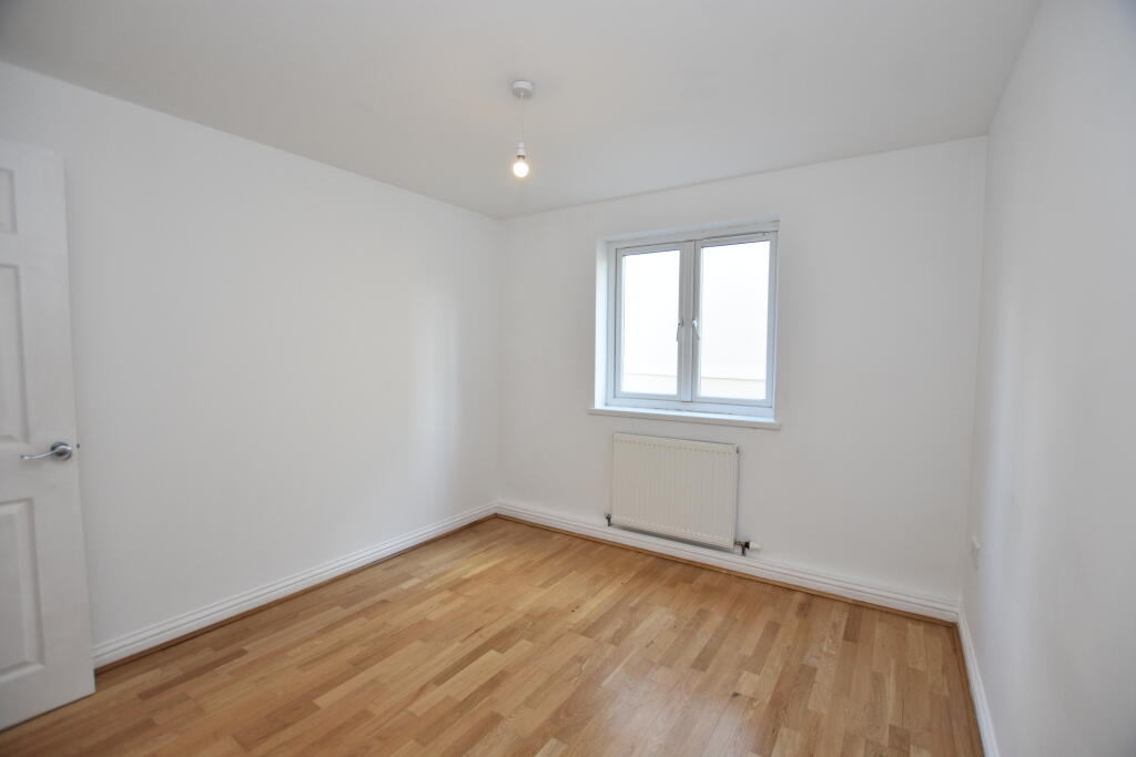 Apartment in Truro - More