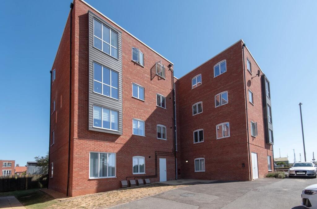 Main image of property: Charleston Terrace, Haven Village, Boston, PE21