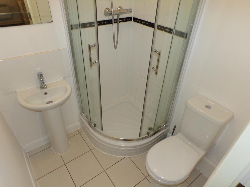 Apartment in Preston - More