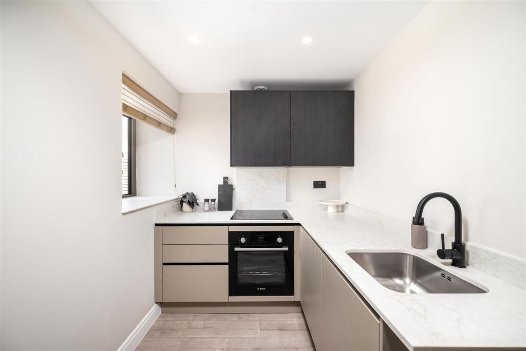 Apartment in London, Royal Borough of Kensington and Chelsea - View 4