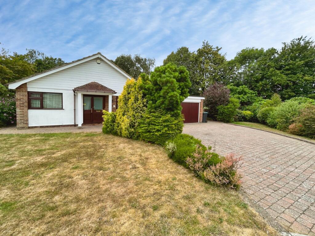 Main image of property: Silverbirch Avenue, Meopham, Kent, DA13
