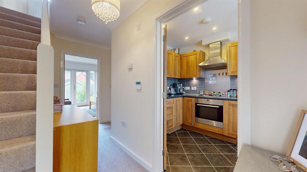 House in Milton Keynes, Middleton / Milton Keynes Village, Broughton and Milton Keynes - View 3