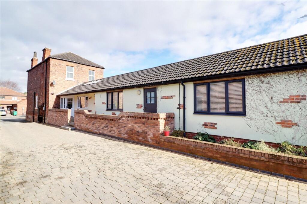 Main image of property: High Street, Epworth, DN9