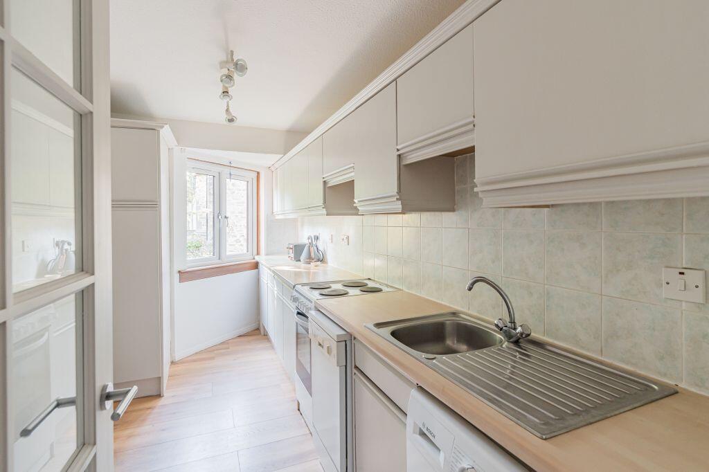 Apartment in Edinburgh - View 5