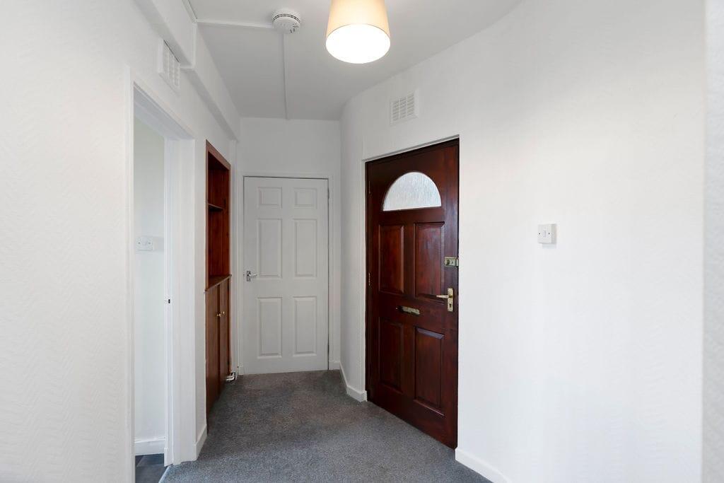 Apartment in Edinburgh, Midlothian - View 2