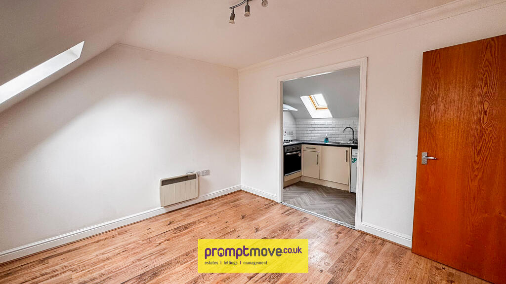 Apartment in Luton - View 4