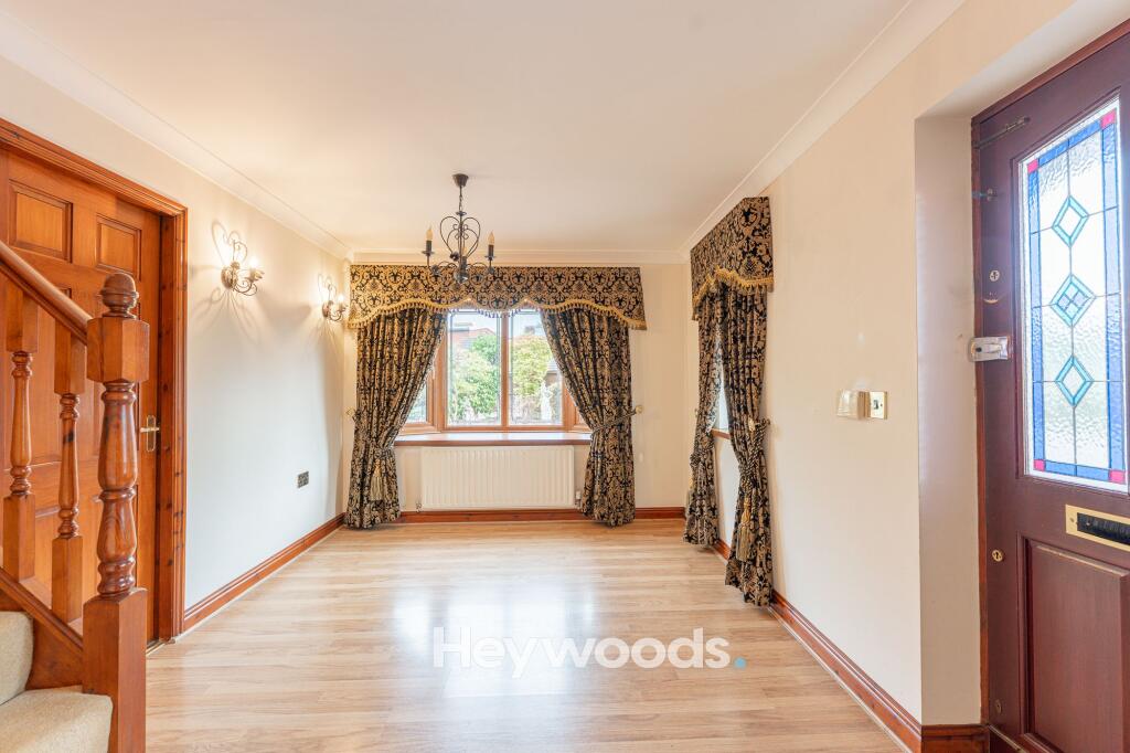 House in Newcastle-under-Lyme, Staffordshire - More