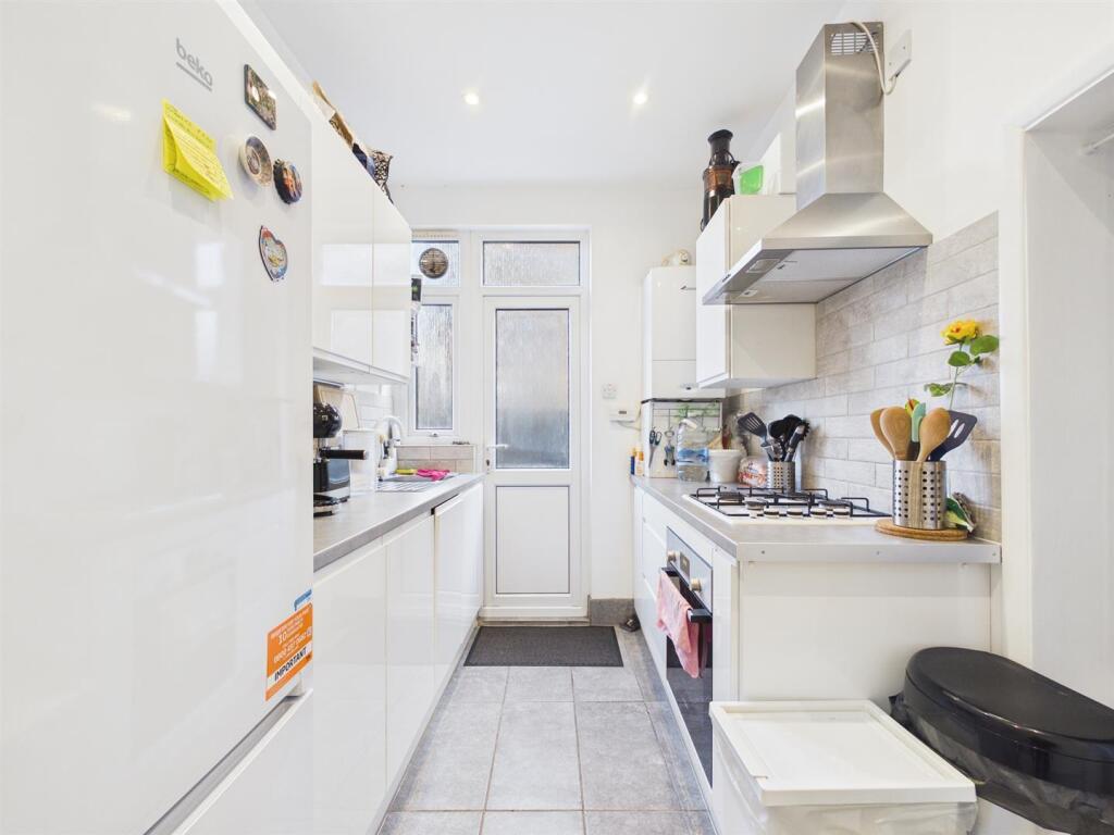 Apartment in London, Tottenham Hale, Tottenham - More