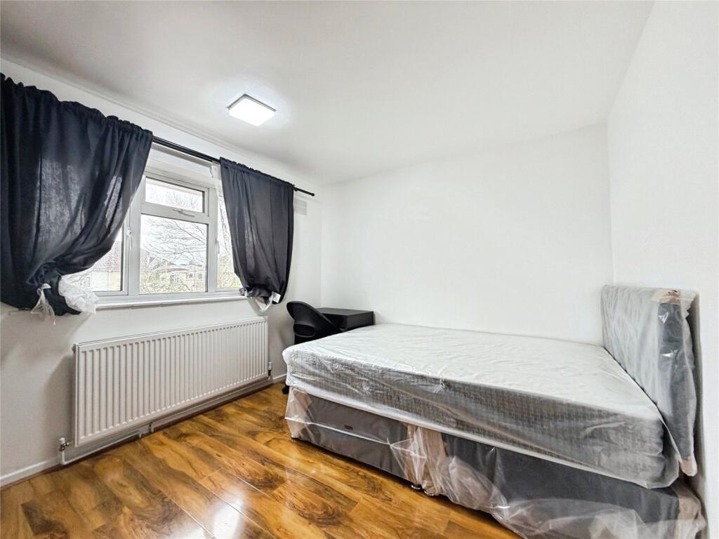 Main image of property: Hadlow Road, Welling, DA16
