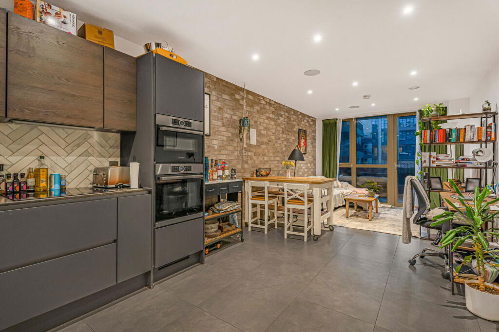 Main image of property: Meldola Yard, Hackney Wick, London, E9 5NW