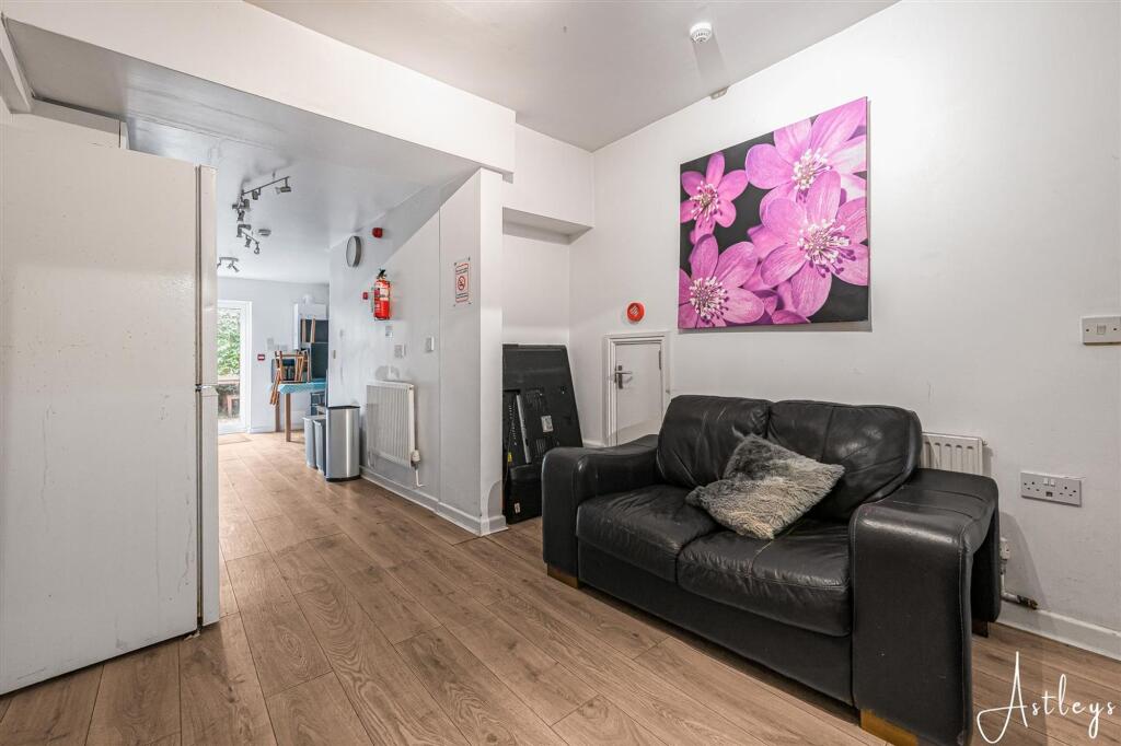 House in Swansea - View 3