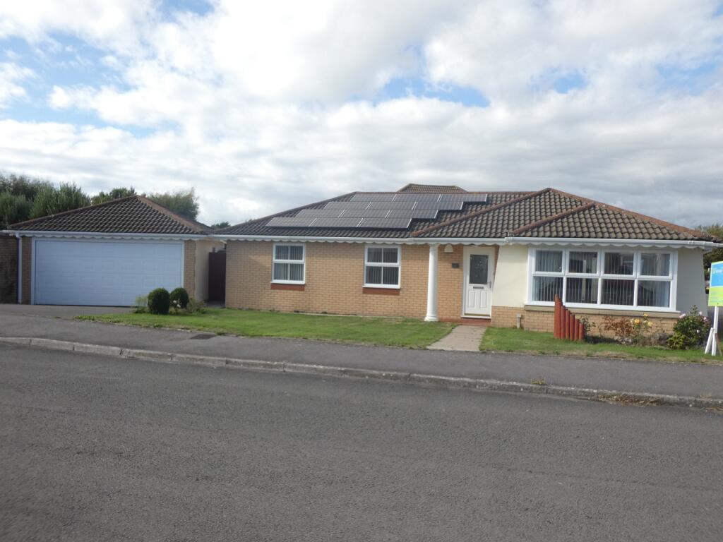 Main image of property: Cae Ganol, Porthcawl, Bridgend. CF36 3RS