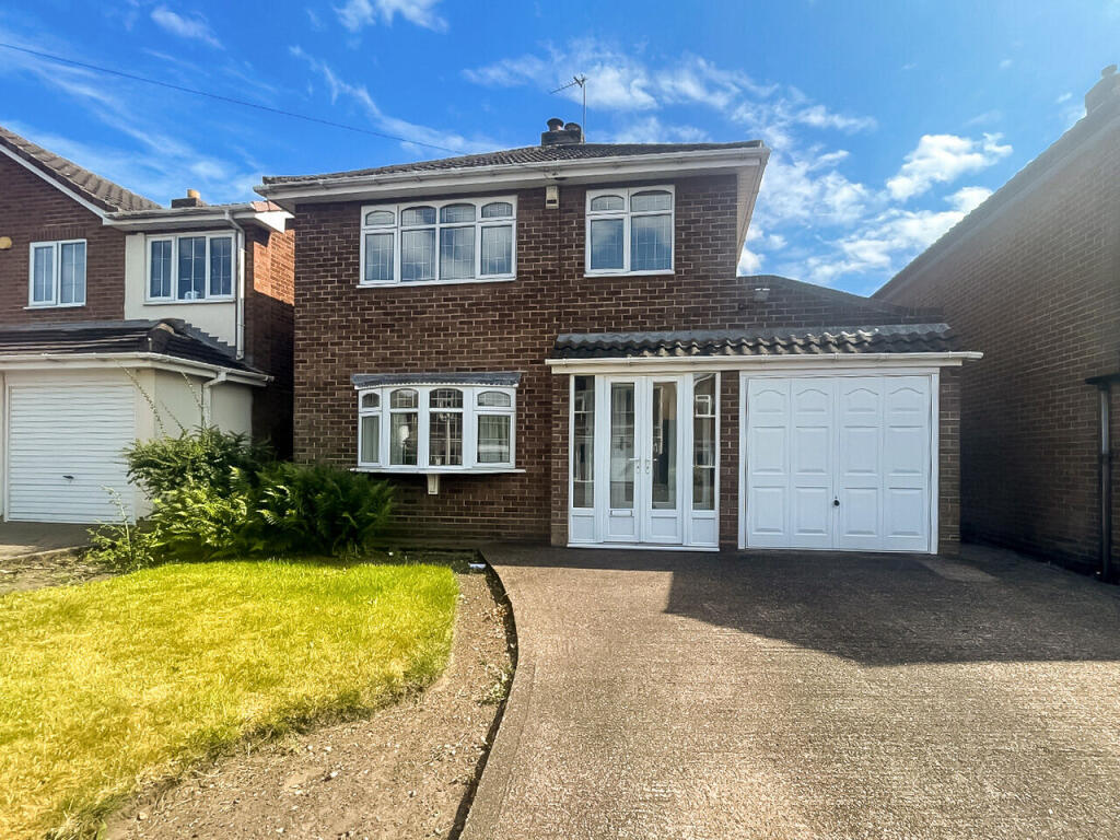 3-bed detached on Daisy Bank Close, Pelsall, Walsall, £285,000