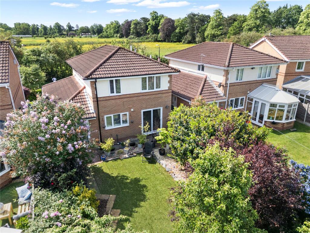 Alder Drive, Timperley, Altrincham, Greater Manchester, WA15 photo 2