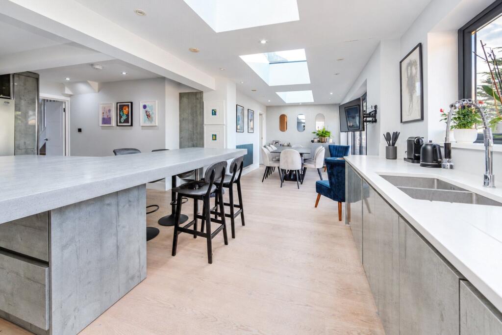 House in Borehamwood, Elstree and Borehamwood - View 4