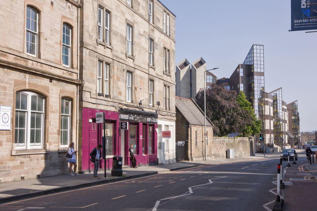 Main image of property: 105/9 Causewayside, Edinburgh, EH9 1QG