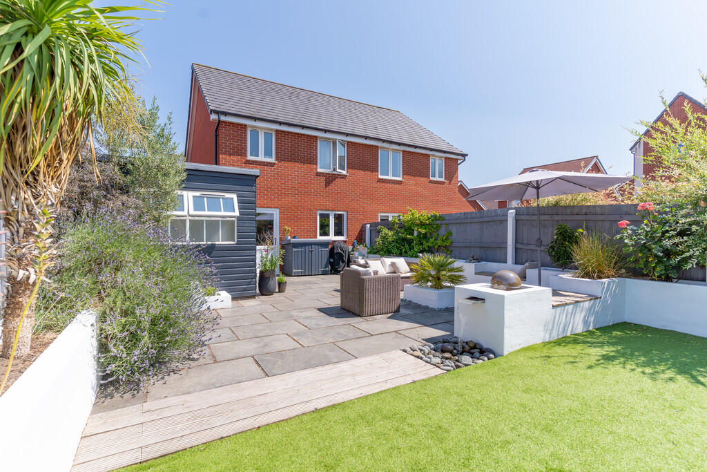 House in East Devon, Cranbrook - View 4